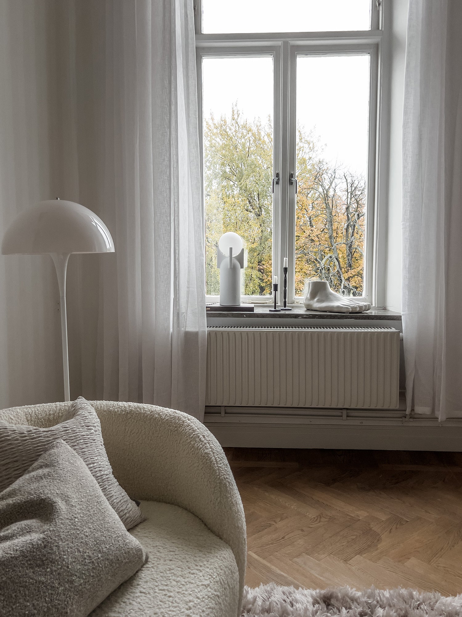 Tornitto Table lamp White