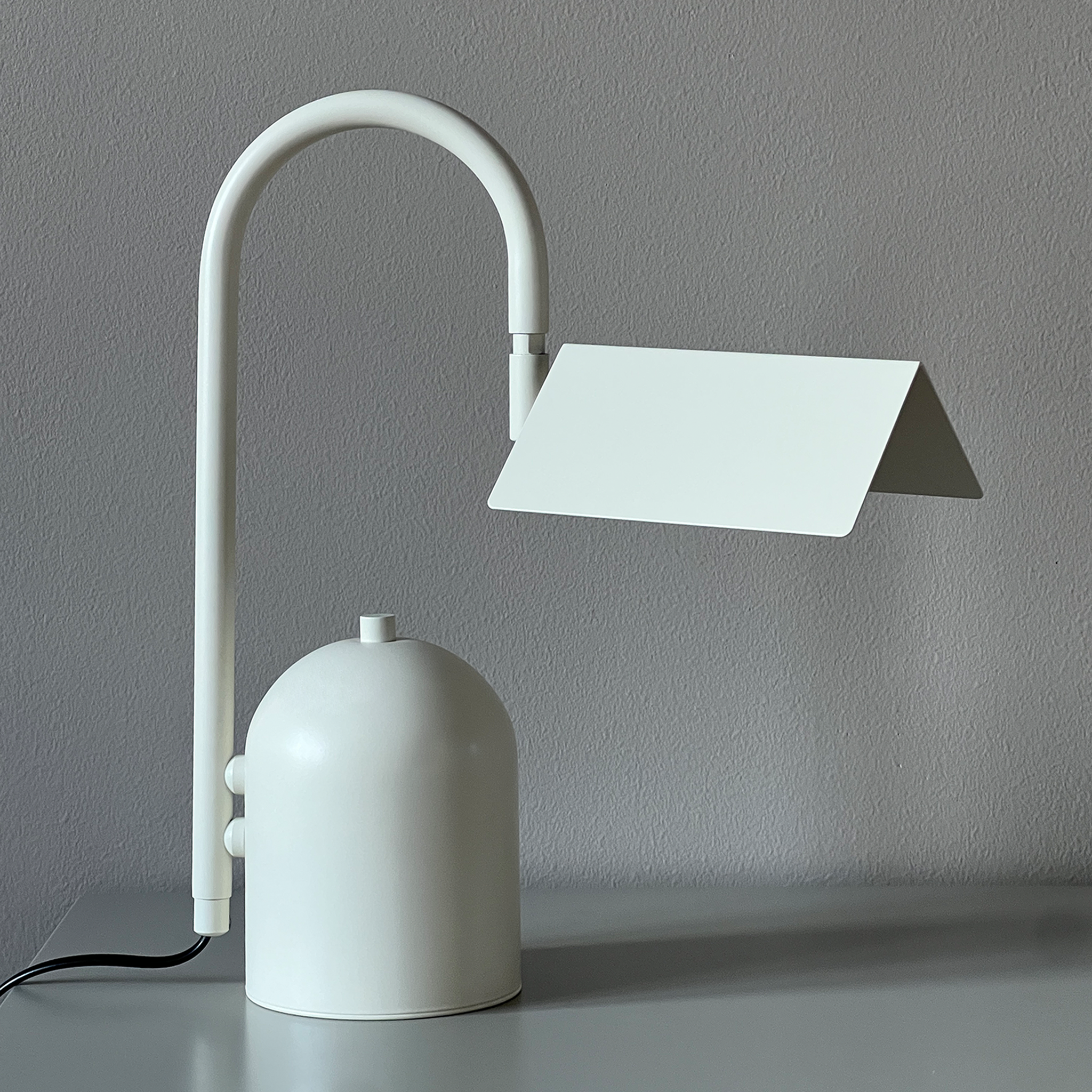 Angol Slim Table lamp, Beige